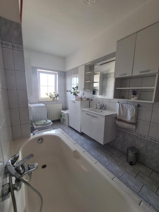 Apartmani Emily PUY Eksteriør bilde